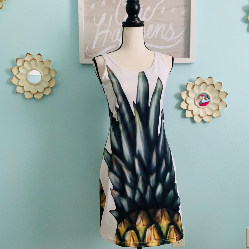 NWOT Art of Where Pineapple Print Bodycon Dress